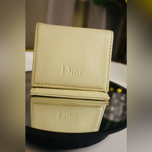 DIOR Tri-folder Leather Card Holder - Picture 4 of 5